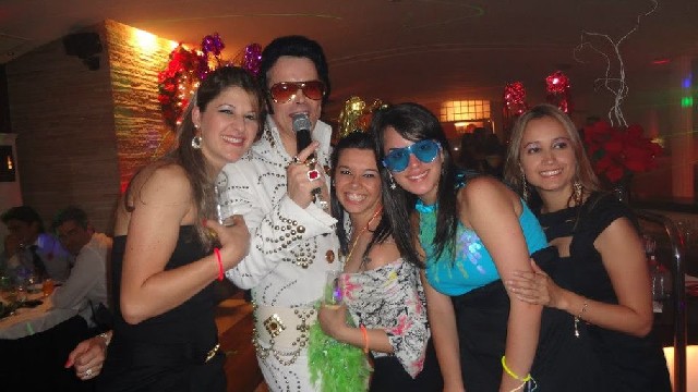 Foto 1 - Elvis cover Srgio Queiroz-O melhor em sua festa